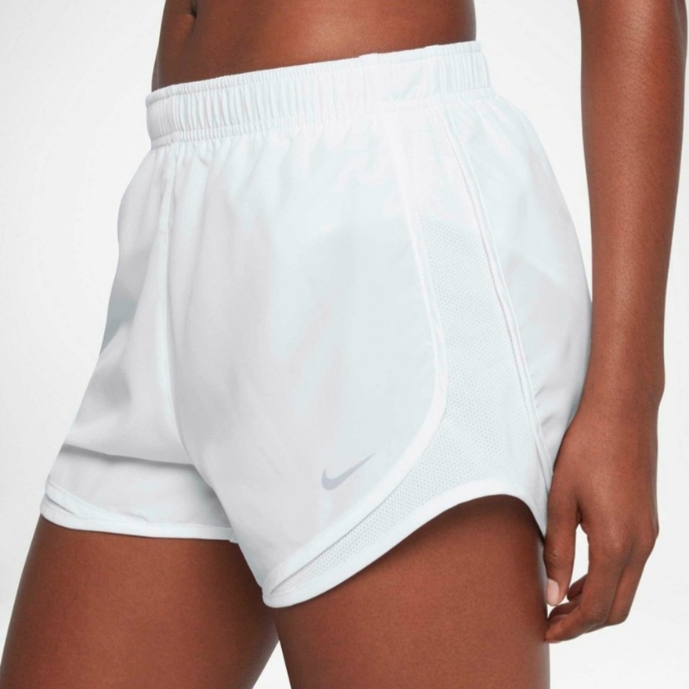 Nike white tempo dry core running shorts NWOT
